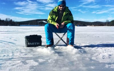 Pêche sous la glace en Laponie